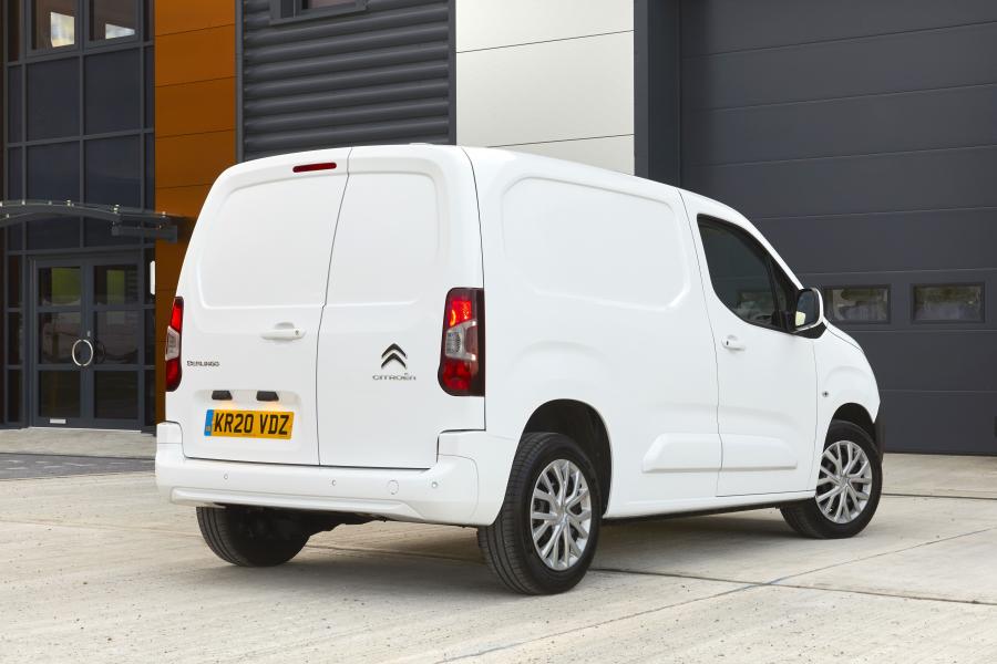  Citroen Berlingo Van 2018 года  (UK) (фото 12 из 20)
